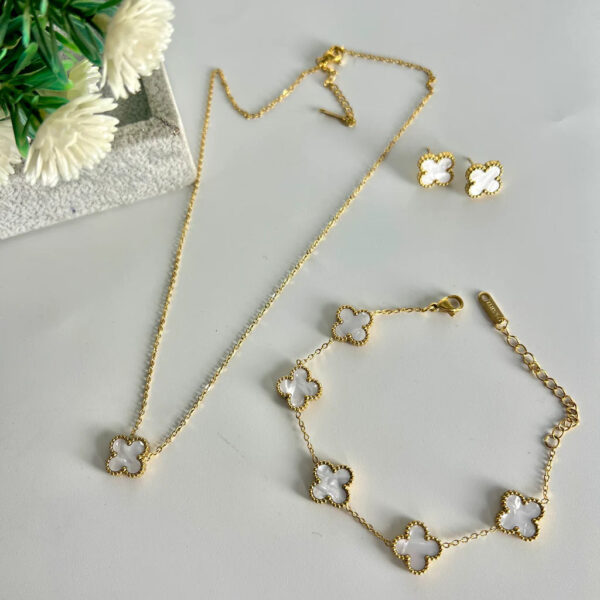 IMG-6406 Four Leaf Clover Jewellery Set