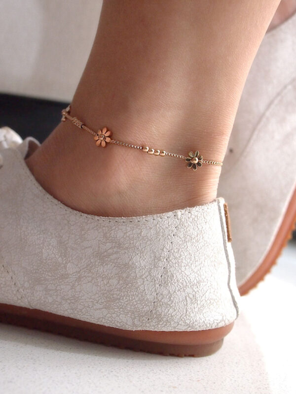442B0A19-5C42-4623-8116-B5E6AD9FFA5A Daisy Flower Anklet/Bracelet