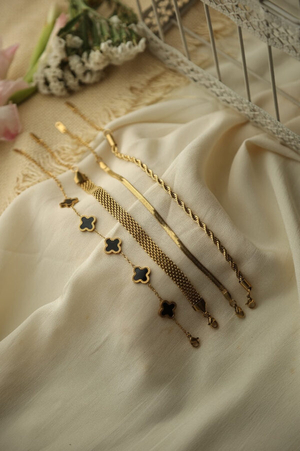 61B210C3-8747-4A48-988F-864507104C9C Quadra Premium Set