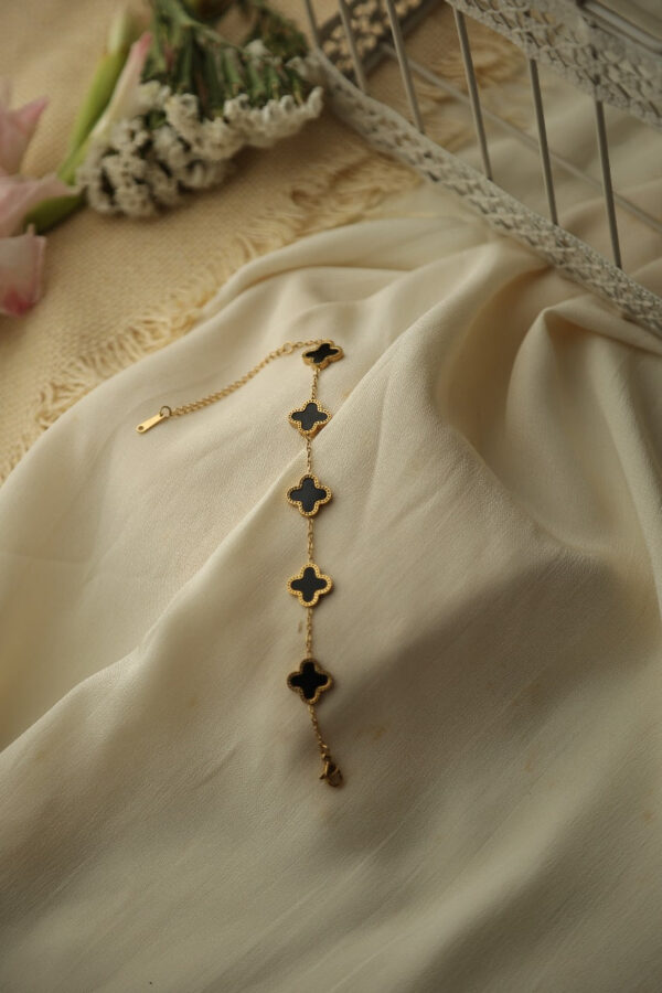 66E87BA0-3393-4371-8E61-B304905DD0D2 Quadra Premium Set